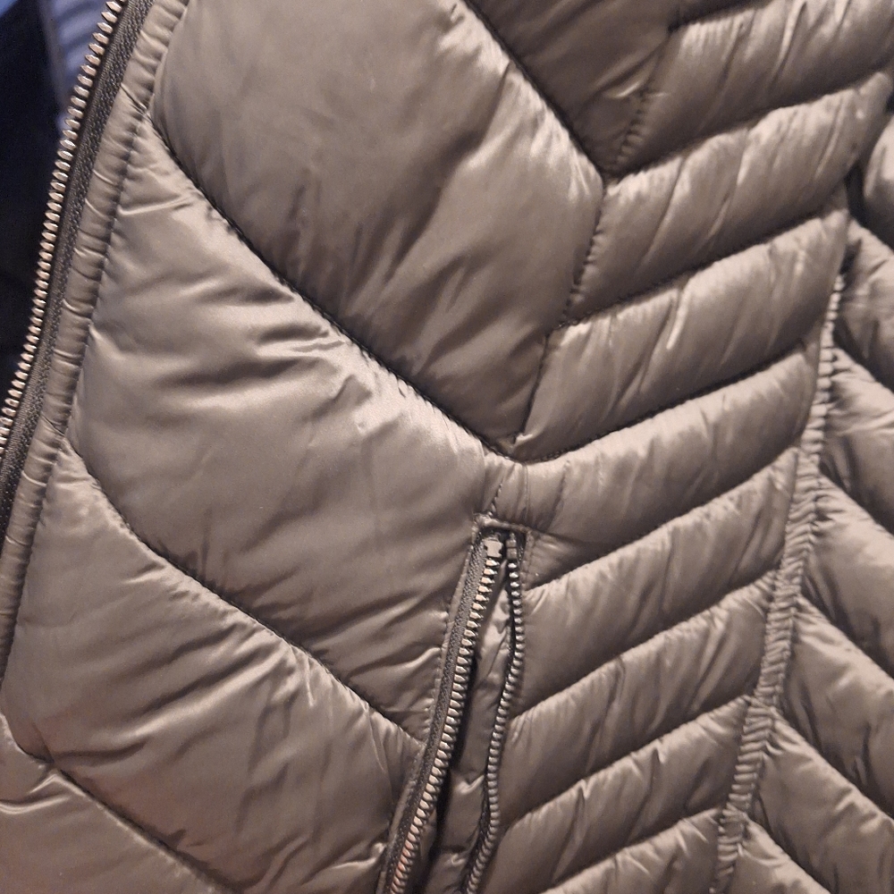 Reversible Puffer Jacket - Picture 5 of 6